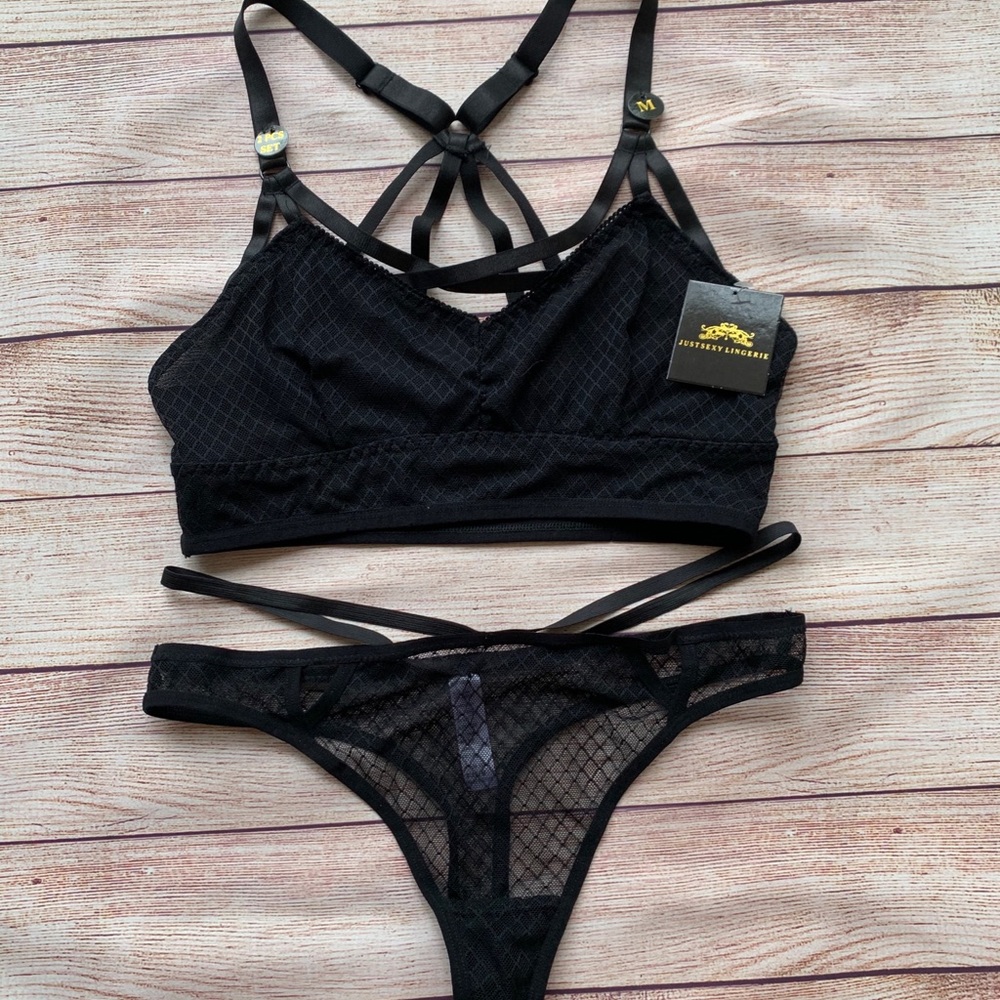 Strappy bralette/thong set